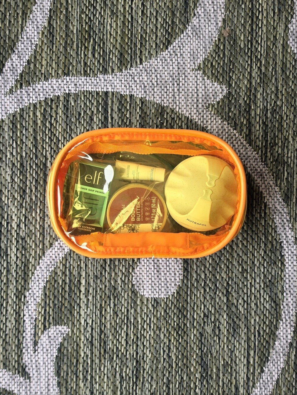 Makeup Bag & Sample Bundle - Picture 10 of 10